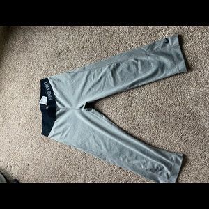 Nike pro cropped leggings